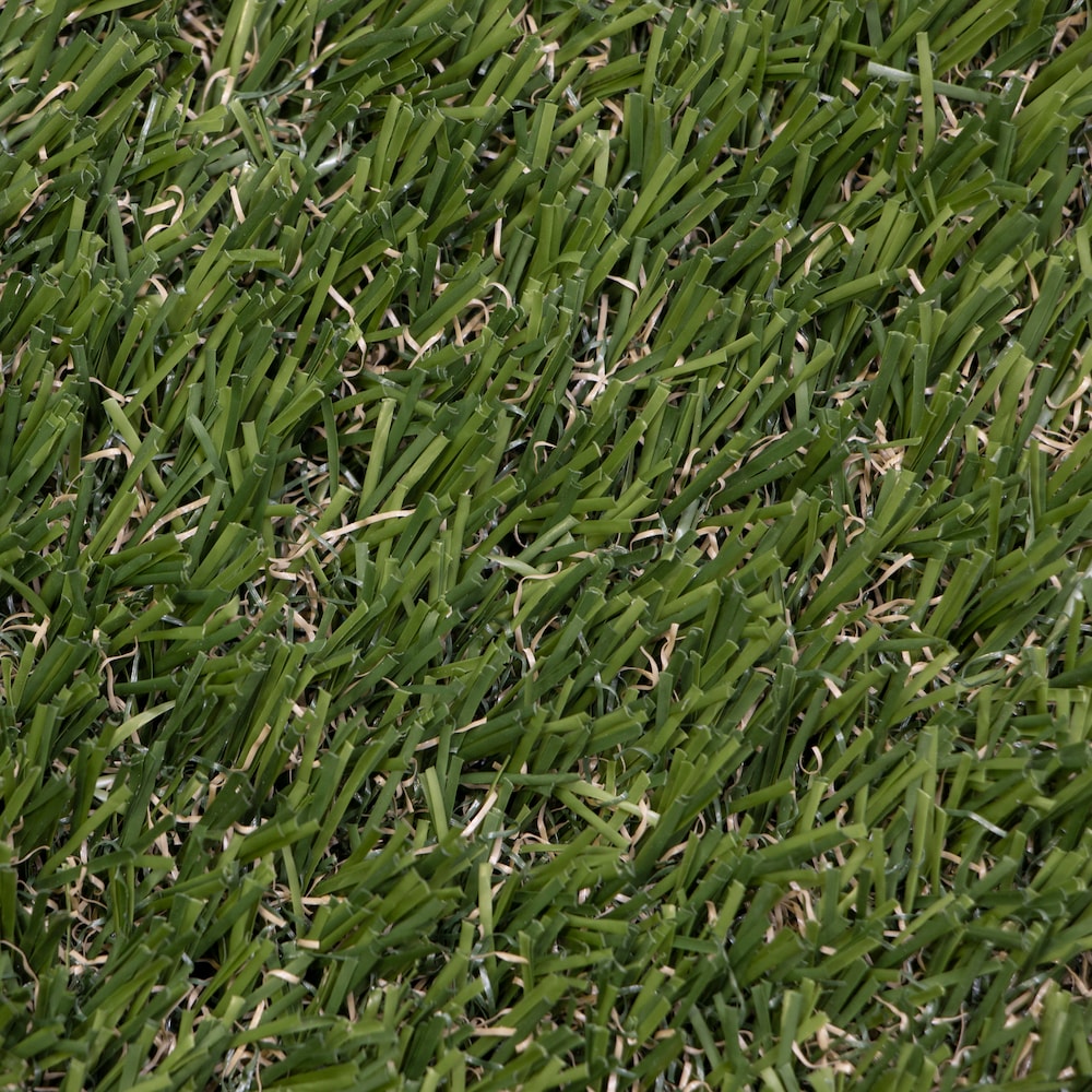 Links 6.56ft x 13.12ft Artificial Eco-Grass made from recycled plastic
