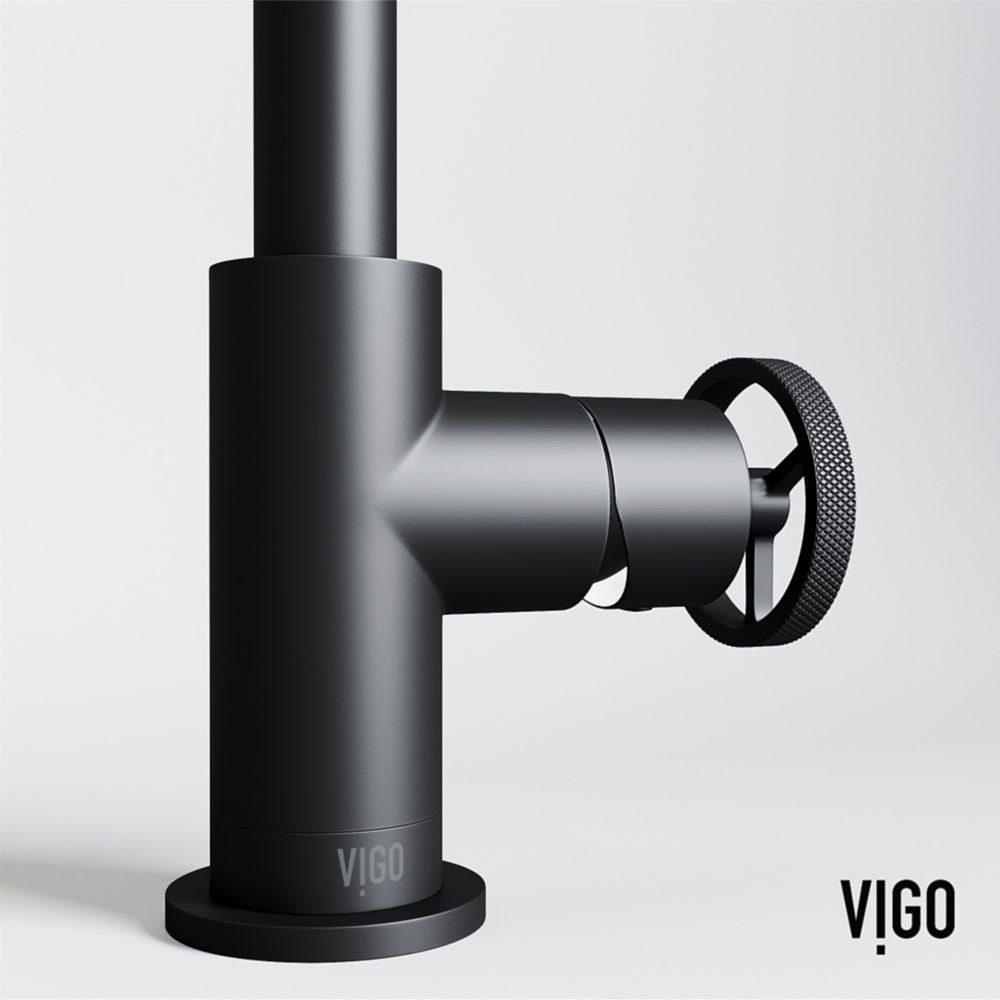 Robinet de salle de bain monotrou oblique Cass à poignée unique en noir mat