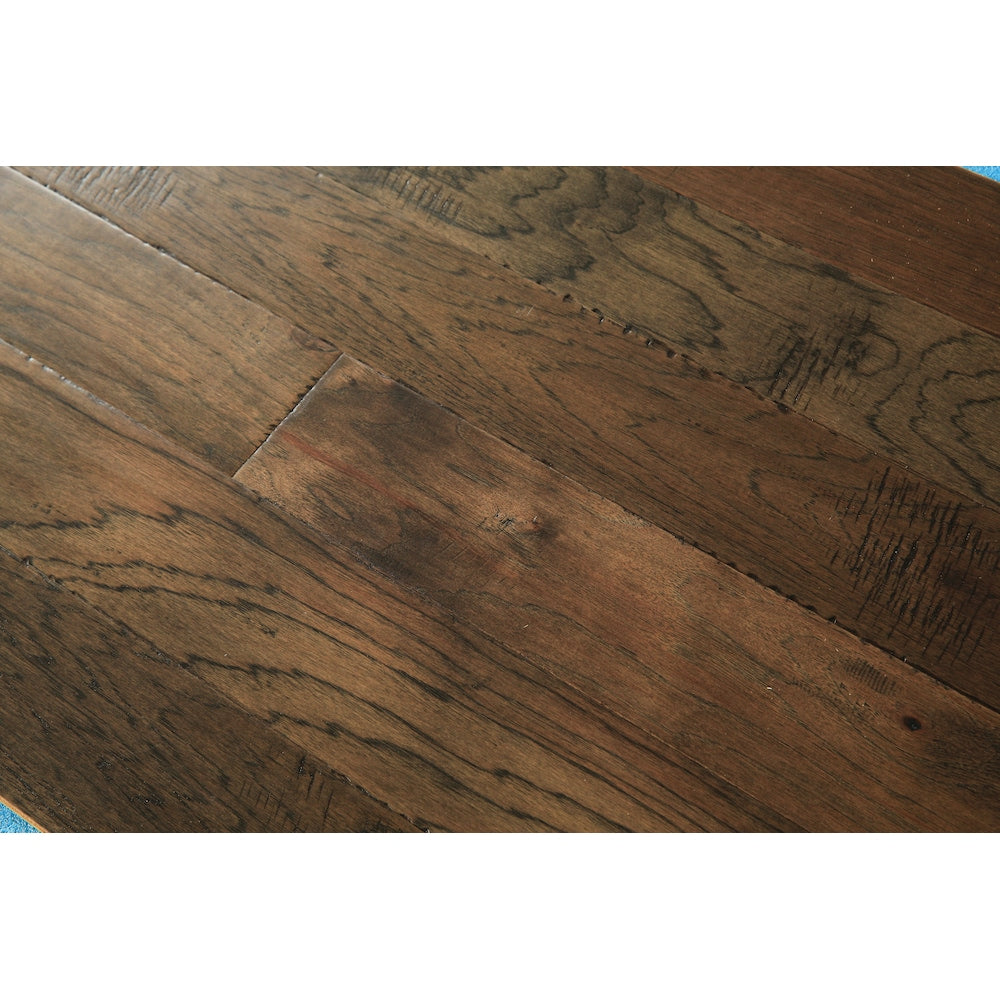 Plancher, bois franc d'ingénierie, 1/2 po x 5 po x longueur variable, hickory fumé (26,25 pi2/boîte)