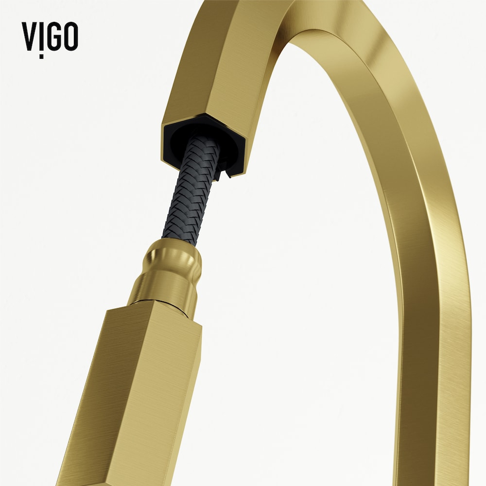 Robinet de cuisine à poignée unique et pulvérisateur rétractable Hart Hexad en or brossé mat