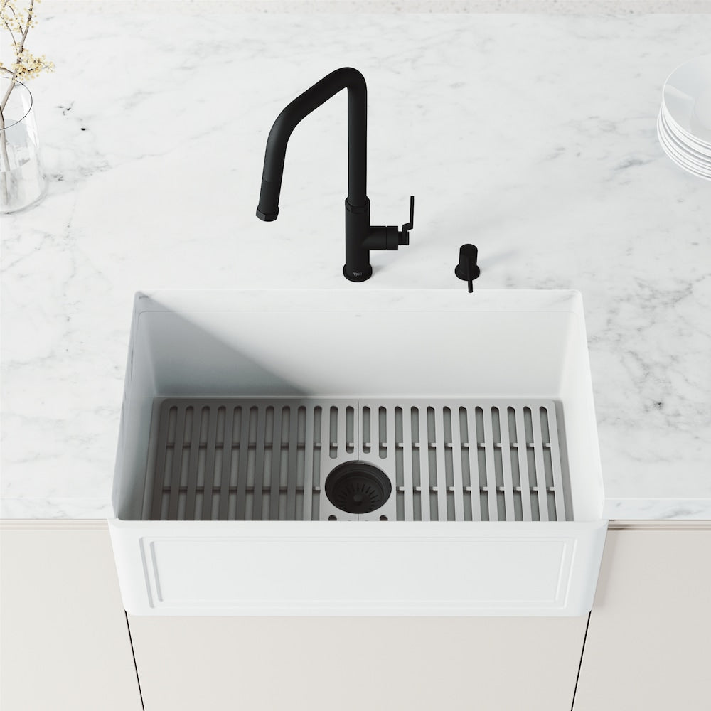 Robinet de cuisine angulaire à poignée unique avec pulvérisateur rétractable et distributeur de savon Hart en noir mat