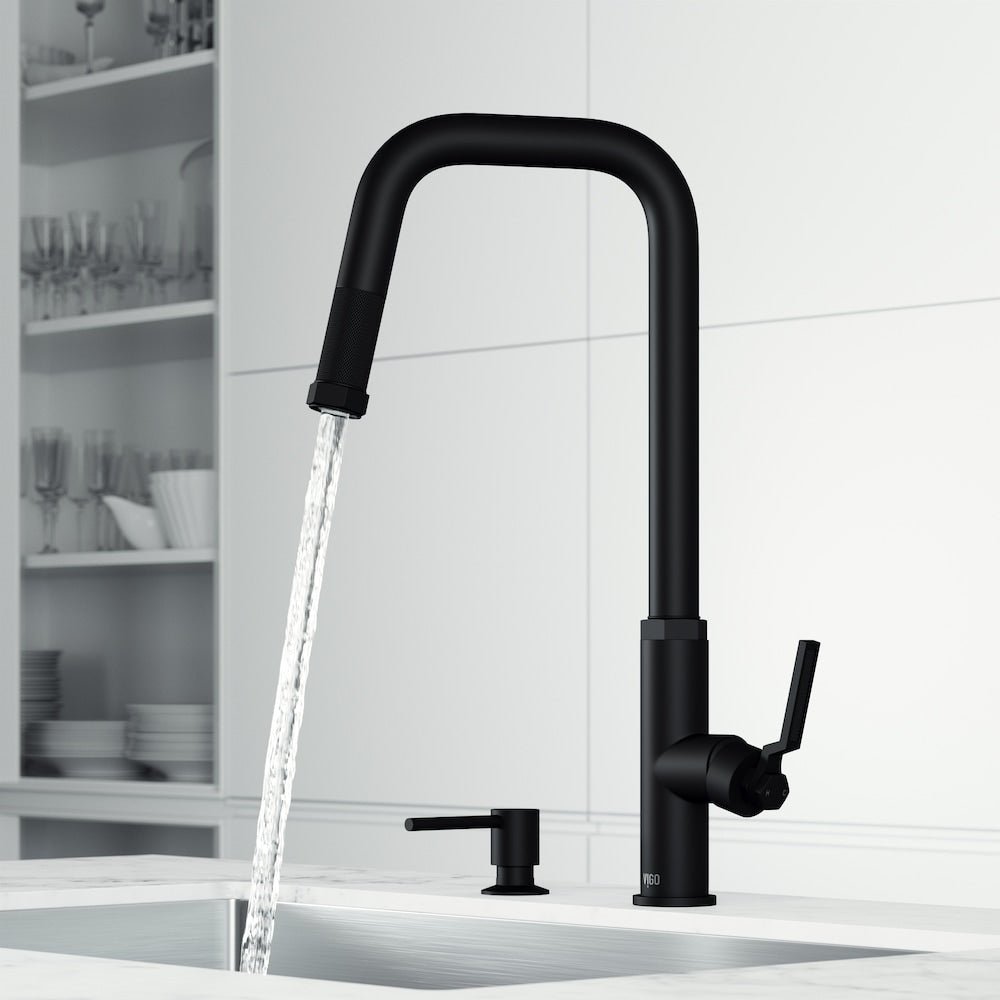 Robinet de cuisine angulaire à poignée unique avec pulvérisateur rétractable et distributeur de savon Hart en noir mat