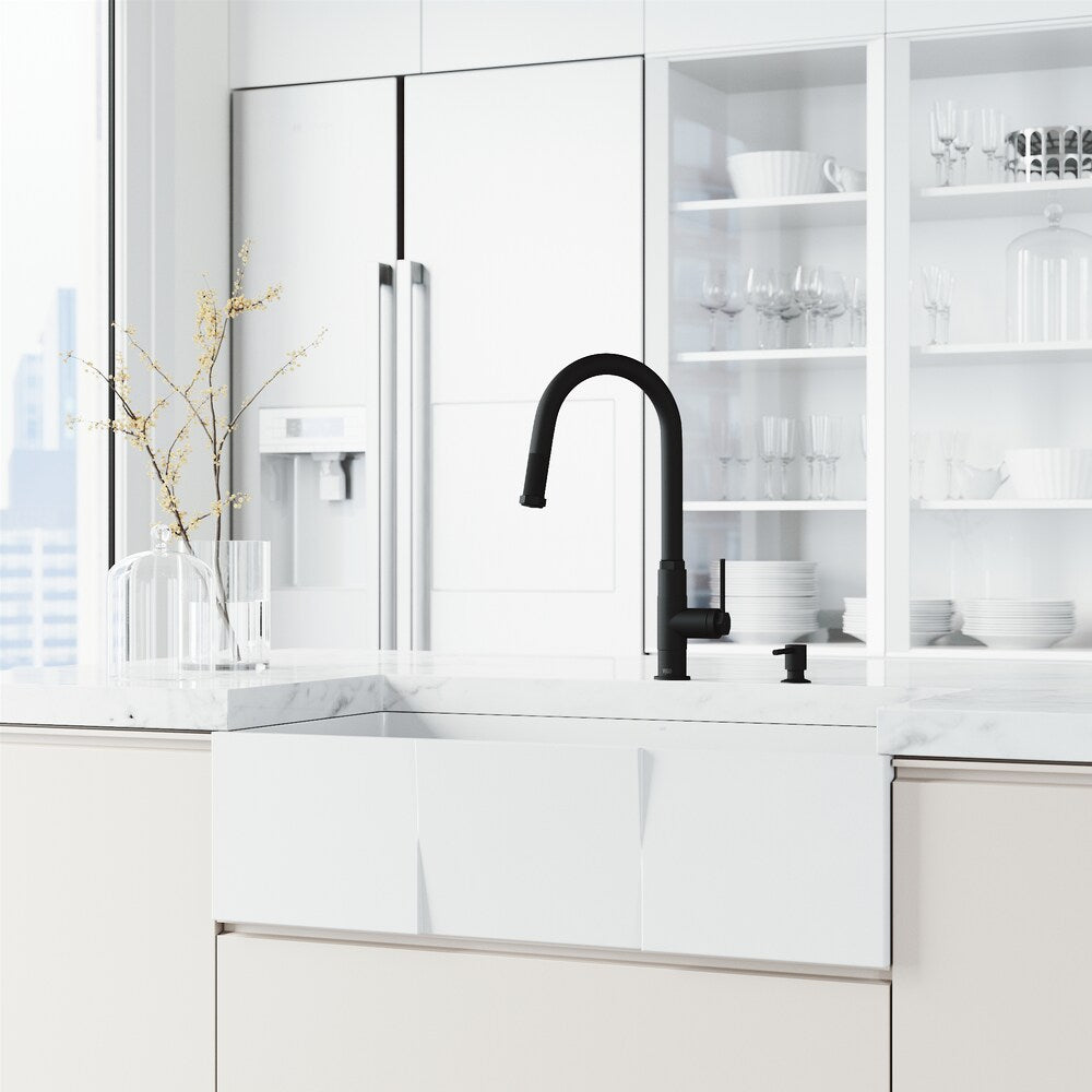Robinet de cuisine à poignée unique et bec rétractable Hart avec distributeur de savon en noir mat