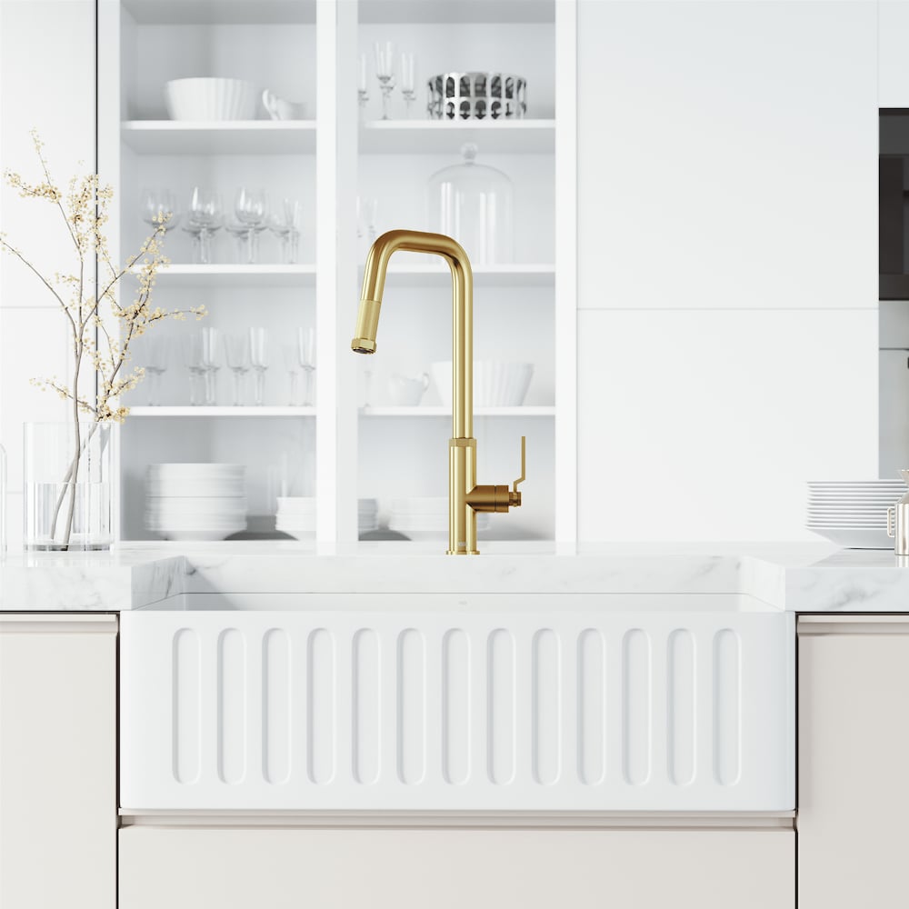 Robinet de cuisine angulaire Hart à poignée unique et pulvérisateur rétractable en or brossé mat