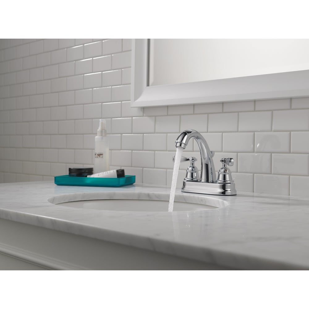 2 Handle Centreset Bathroom Sink Faucet Faucet in Chrome