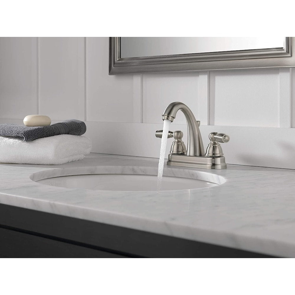 2 Handle Bathroom Sink Faucet in Chrome