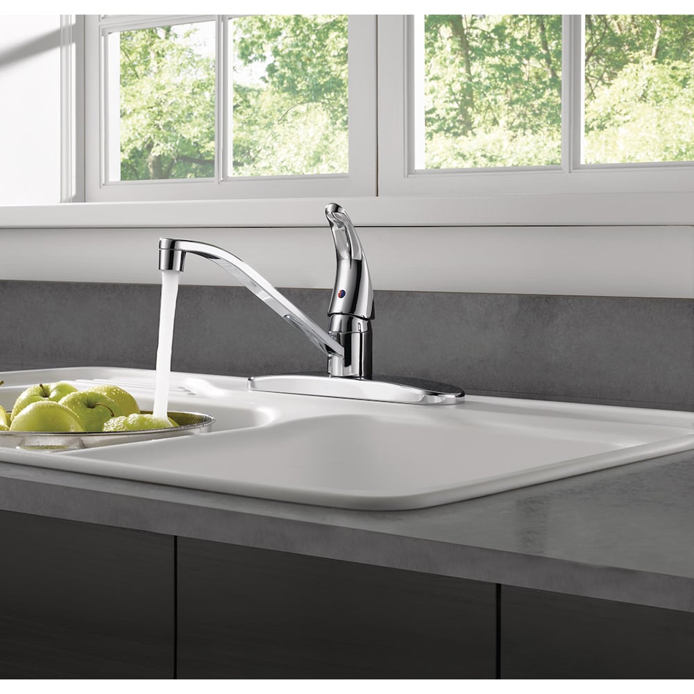 Peerless Single Handle Kitchen Faucet in Chrome