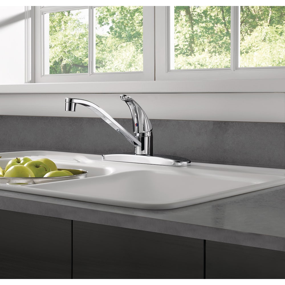 Peerless Single Handle Kitchen Faucet in Chrome