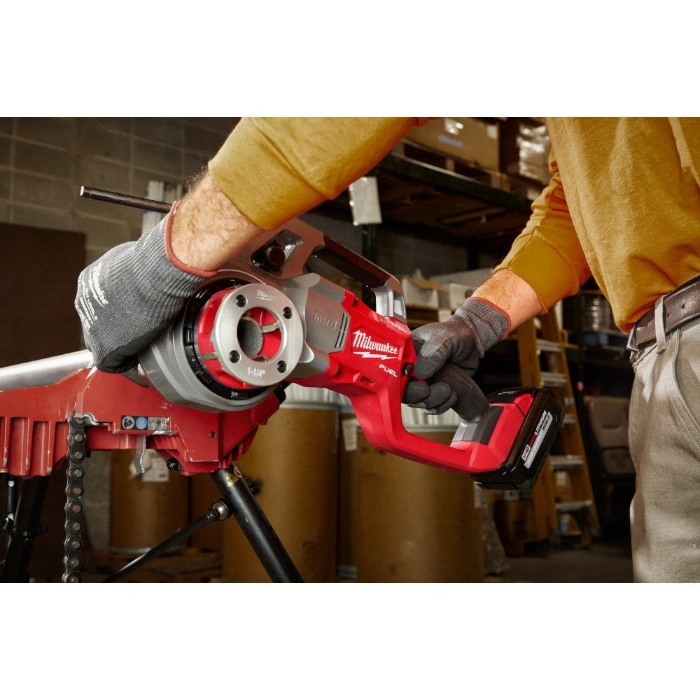 M18 FUEL ONE-KEY 18V Cordless Compact Pipe Threader w/ 1/2in-1-1/4in NPT Forged Aluminum Die Heads