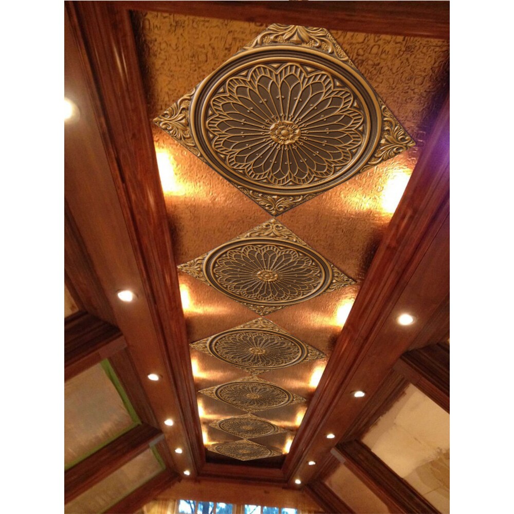Falkirk Perth Panneau de plafond floral doré antique, 2 pi x 2 pi, à coller ou à poser