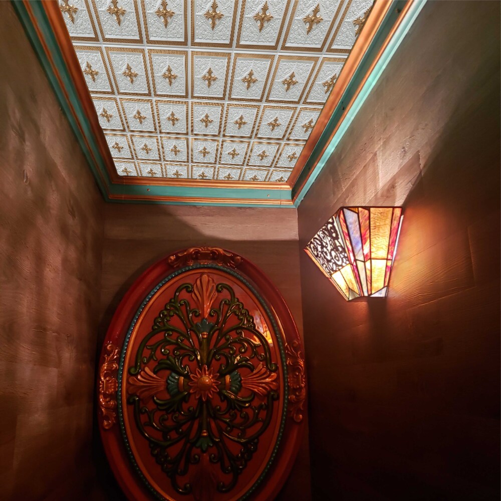 Falkirk Perth Panneau de plafond à coller ou à poser, 2 pi x 2 pi, en or blanc nacré (paquet de 25)