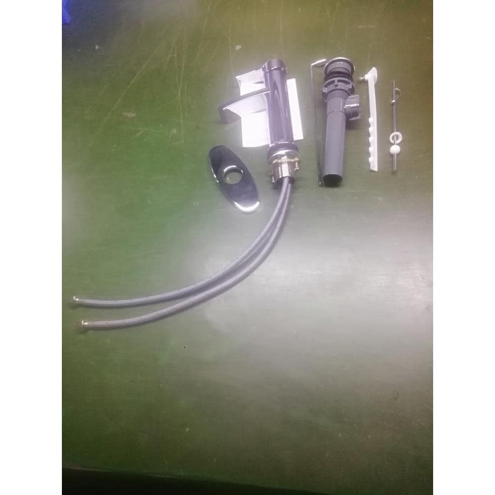 Robinet de salle de bain à poignée unique et trou unique en chrome poli