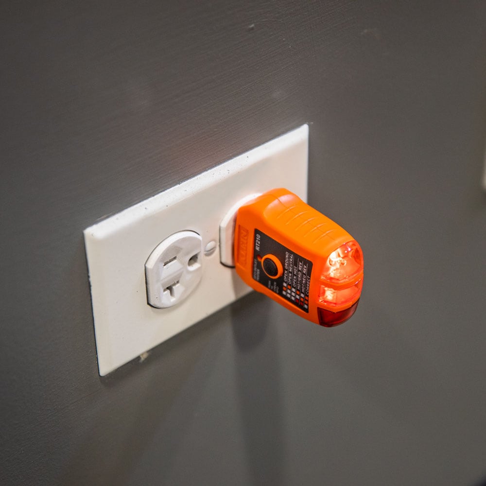 Non-Contact Voltage and GFCI Receptacle Premium Test Kit