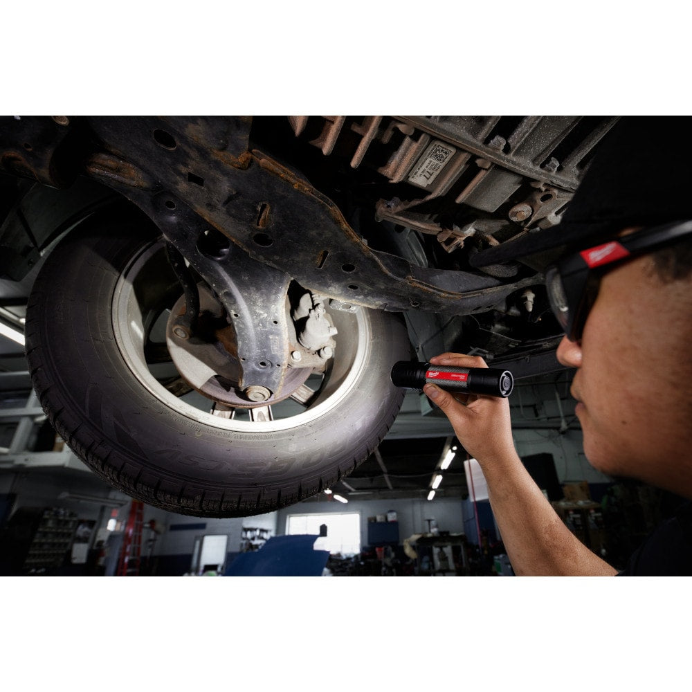 2,000 Lumens REDLITHIUM USB Slide Focus Flashlight