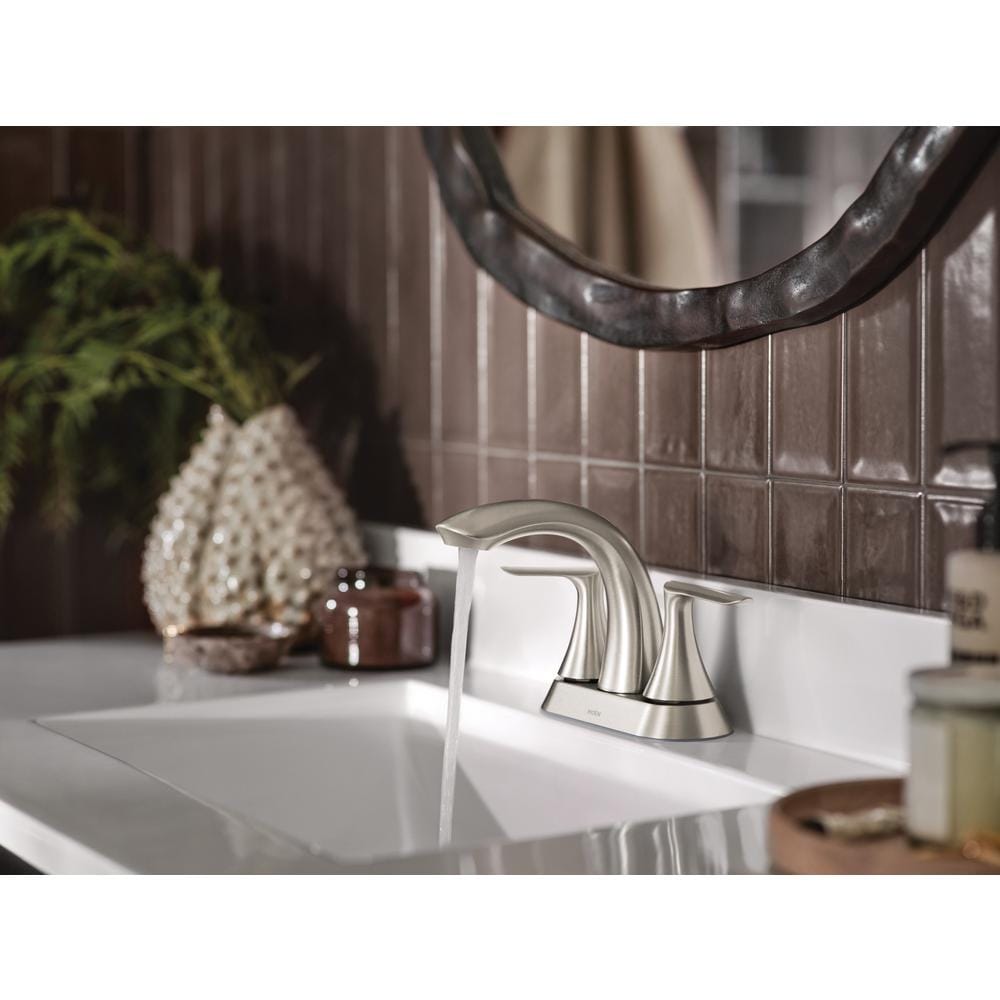 Robinet de lavabo de salle de bain à 2 poignées Findlay de 4 pouces en chrome