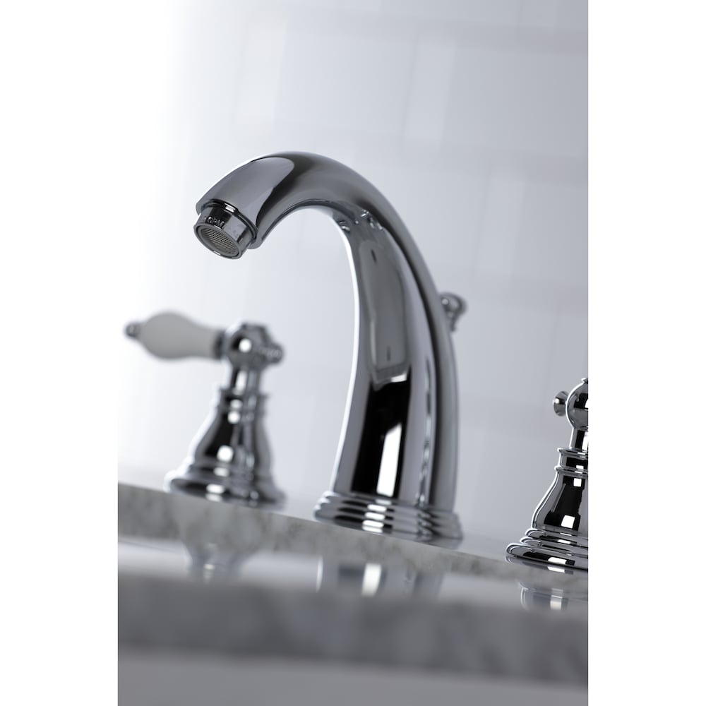 Robinet de salle de bain à 2 poignées Patriot de 8 pouces en chrome poli