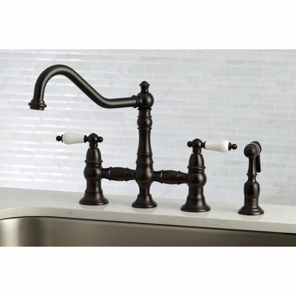 Robinet de cuisine à 2 poignées avec douchette Restoration en bronze huilé