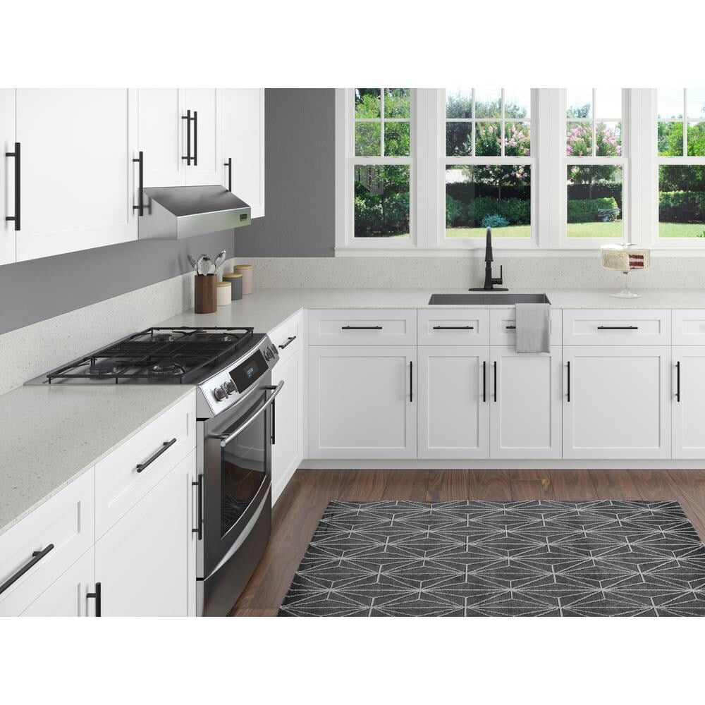 Pfirst Series 1-Handle Pull-Down Kitchen Faucet in Polished Chrome