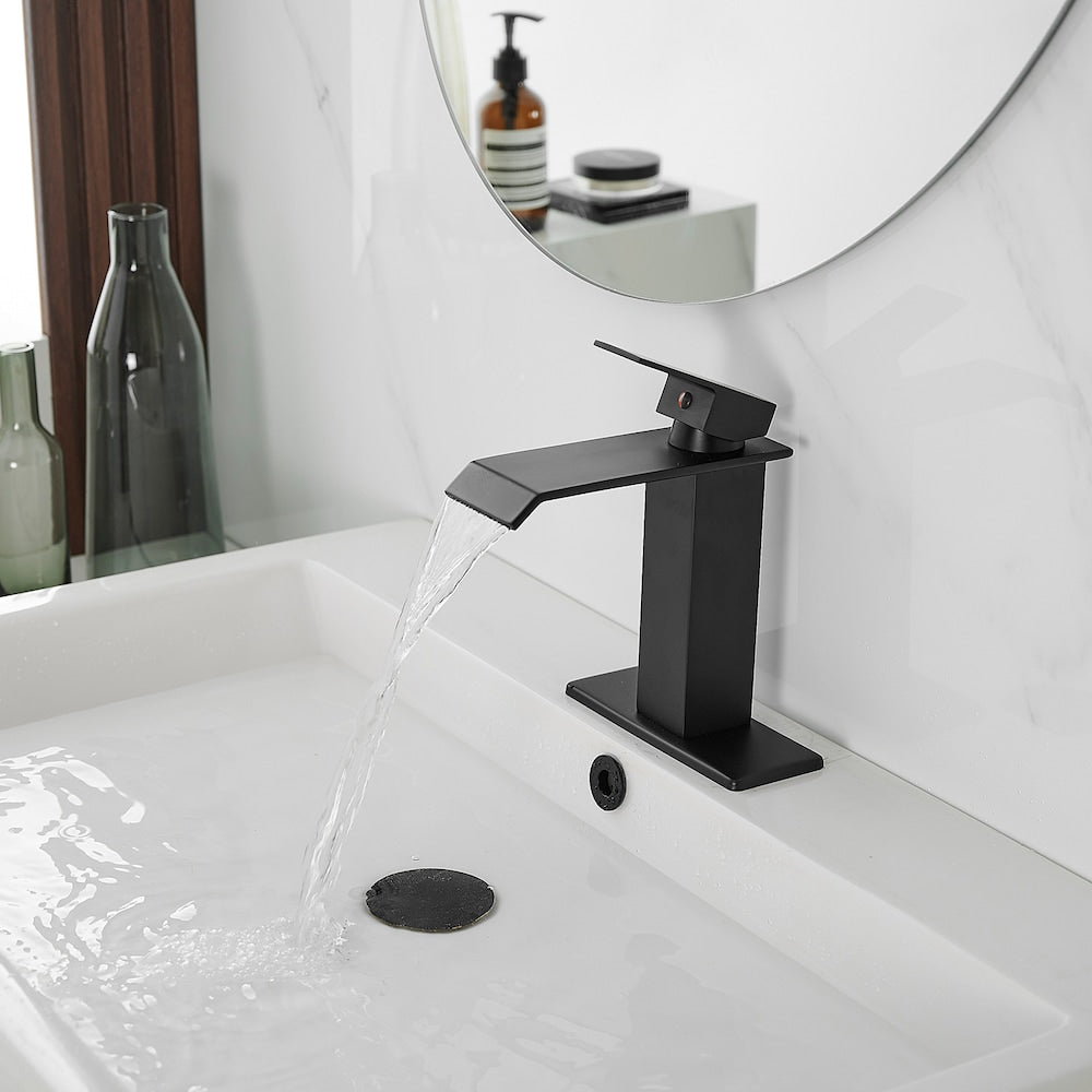 Robinet de salle de bain monotrou à poignée unique et à arc bas 6004 Waterfall avec ensemble de vidange en noir mat
