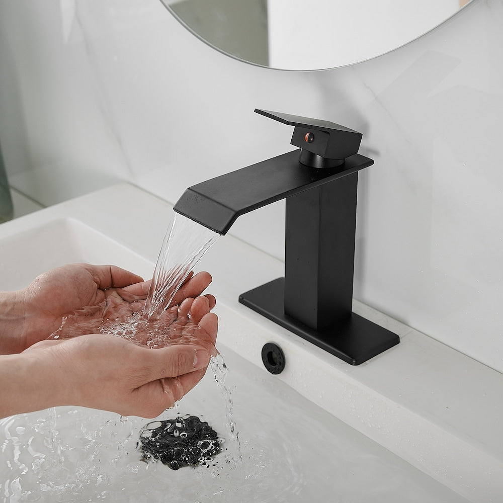 Robinet de salle de bain monotrou à poignée unique et à arc bas 6004 Waterfall avec ensemble de vidange en noir mat