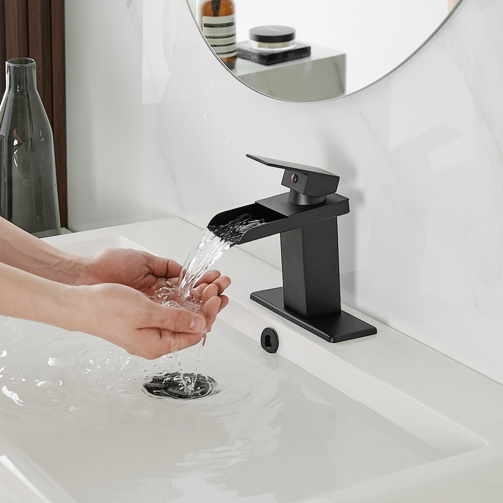 Robinet de salle de bain monotrou à poignée unique et à arc bas 6009 avec ensemble de vidange en noir mat