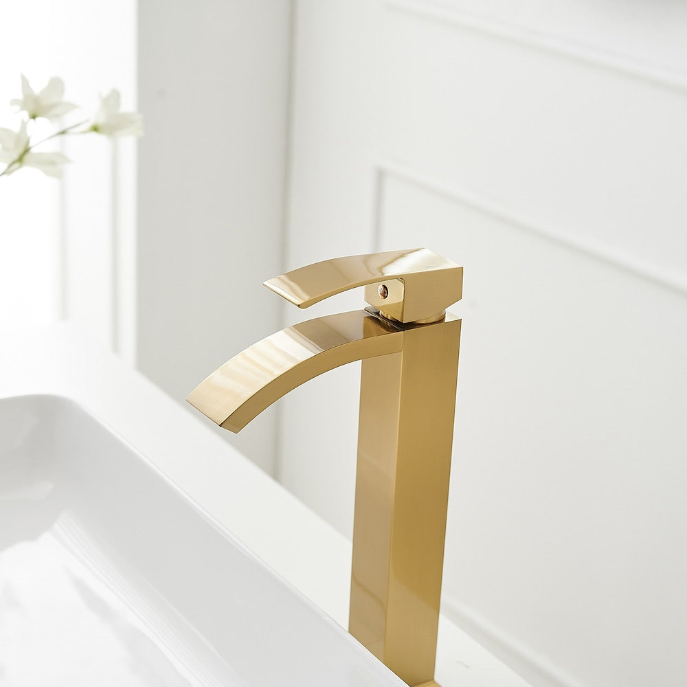 Robinet de lavabo de salle de bains à poignée unique à trou unique en cascade en or brossé