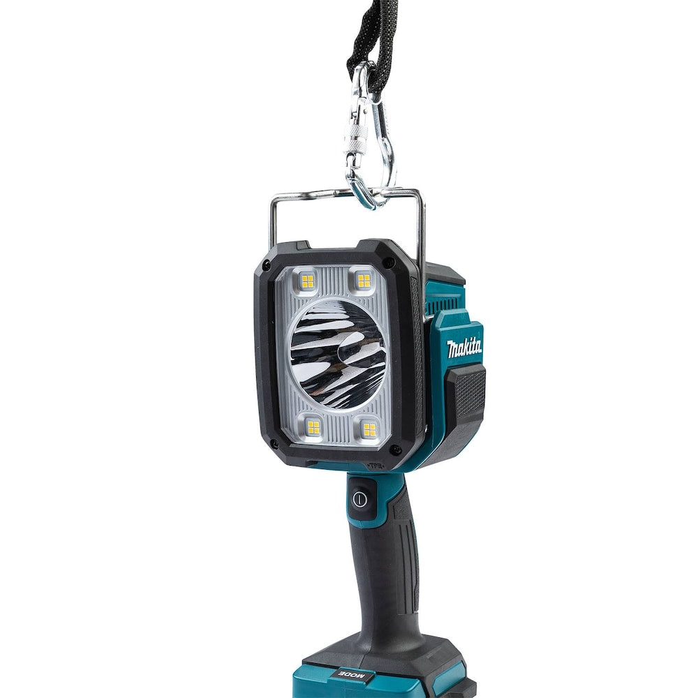 40Vmax XGT Cordless 1,250 Lumens LED Spot-Light/Flashlight (Tool Only)