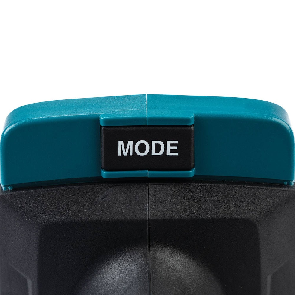 40Vmax XGT Cordless 1,250 Lumens LED Spot-Light/Flashlight (Tool Only)