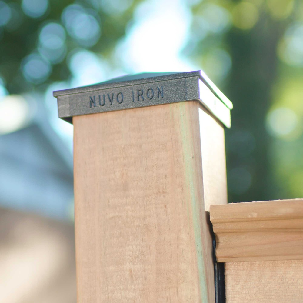 Capuchon de poteau décoratif en aluminium noir de 4 po x 4 po, paquet principal de 24 unités