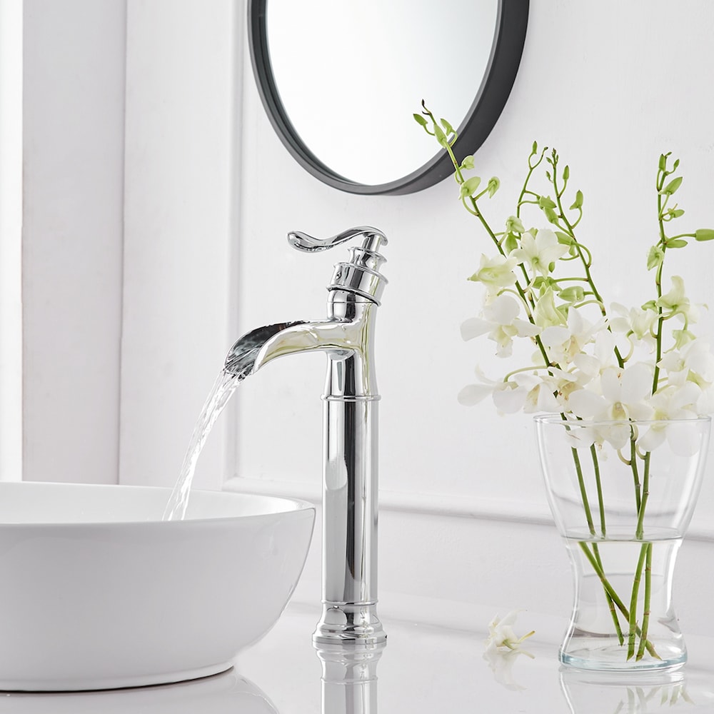 Robinet de lavabo de salle de bains à poignée unique et trou unique avec drain en métal en chrome poli