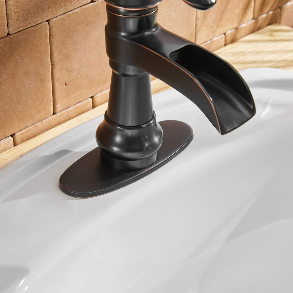 Robinet de salle de bain à un trou et à poignée unique en cascade avec ensemble de vidange en bronze huilé