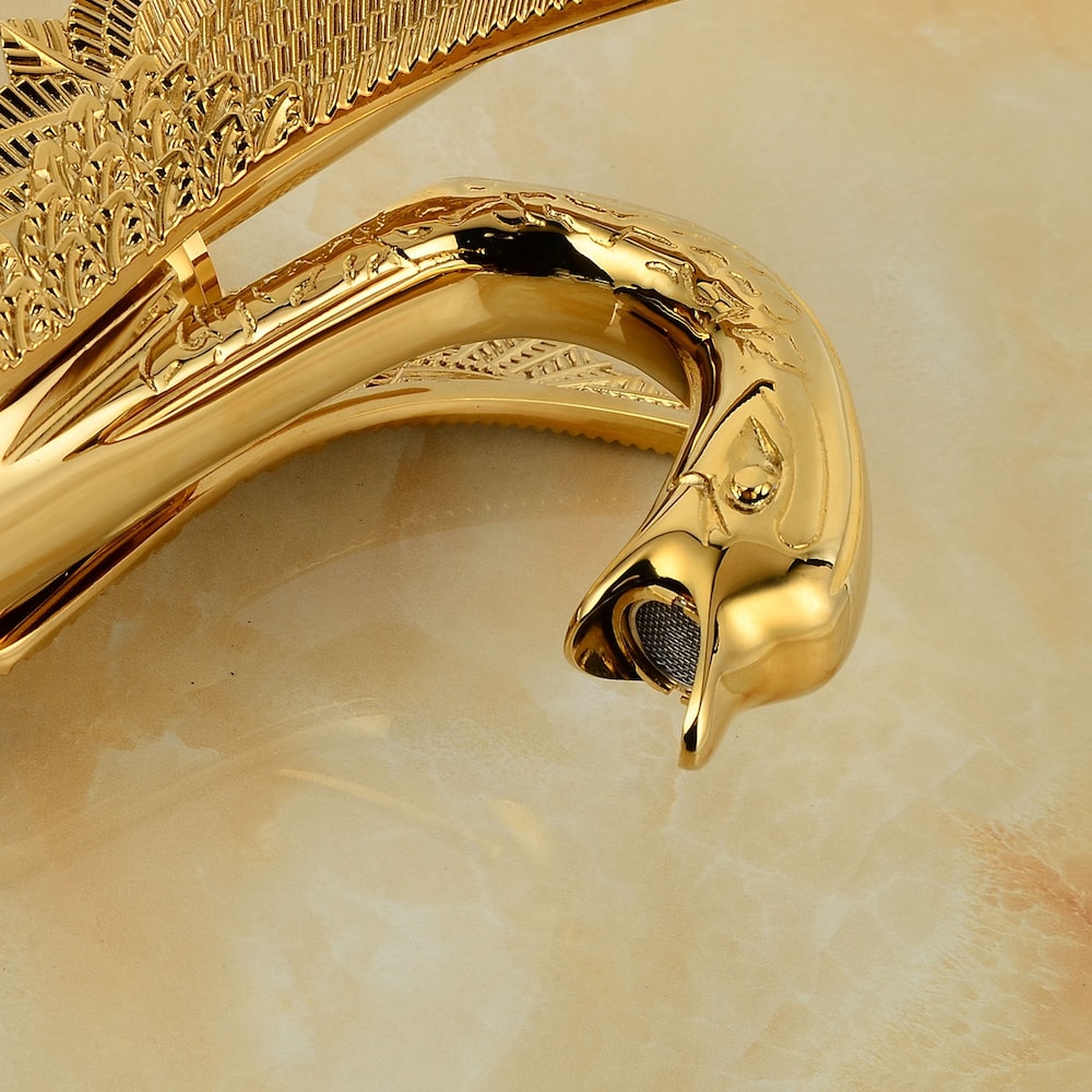 Robinet de salle de bain à poignée unique et trou unique Swan avec couvercle de trop-plein et de vidage escamotable en or
