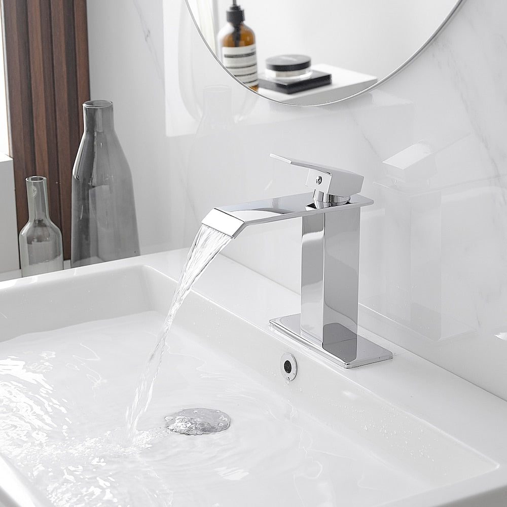 Robinet de salle de bain monotrou à poignée unique avec ensemble de vidage escamotable en chrome poli