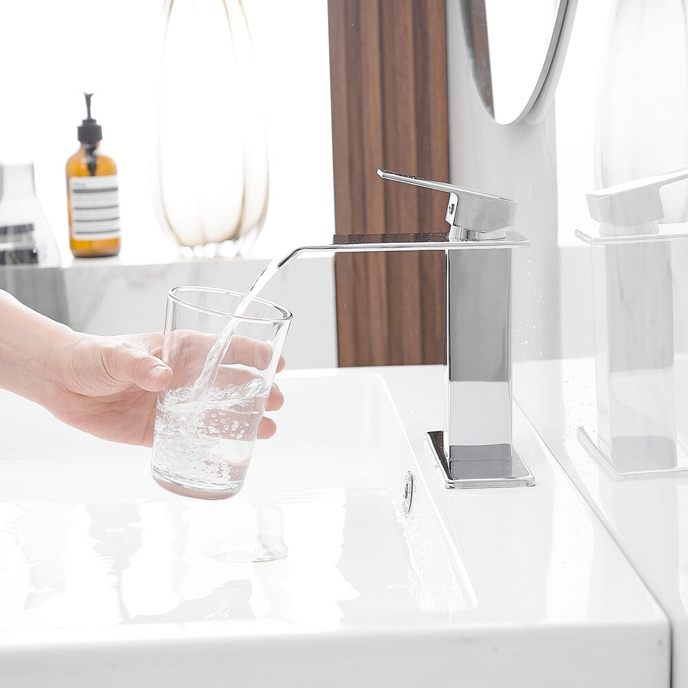 Robinet de salle de bain monotrou à poignée unique avec ensemble de vidage escamotable en chrome poli
