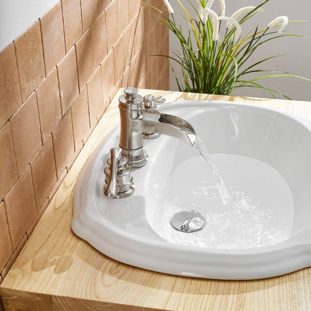 Robinet de salle de bain à double poignée et cascade de 8 pouces avec ensemble de vidange en nickel brossé