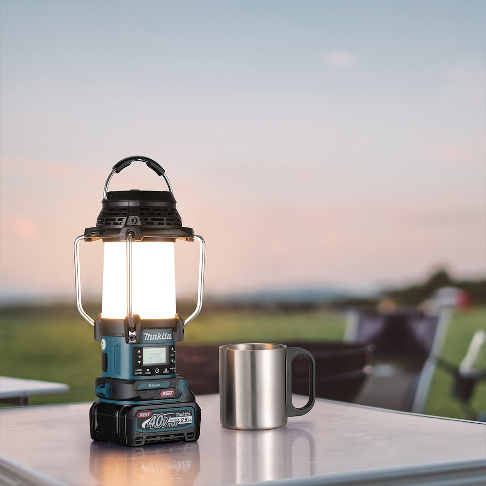40Vmax XGT Cordless Lantern Radio with Built-in Flashlight and Bluetooth (Tool Only)