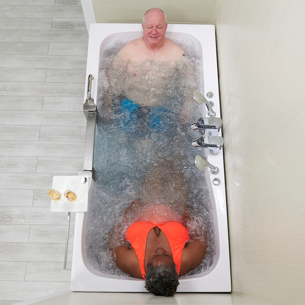 Baignoire à remous et à accès direct Escape de 6 pi avec drain central en blanc et massage des pieds indépendant