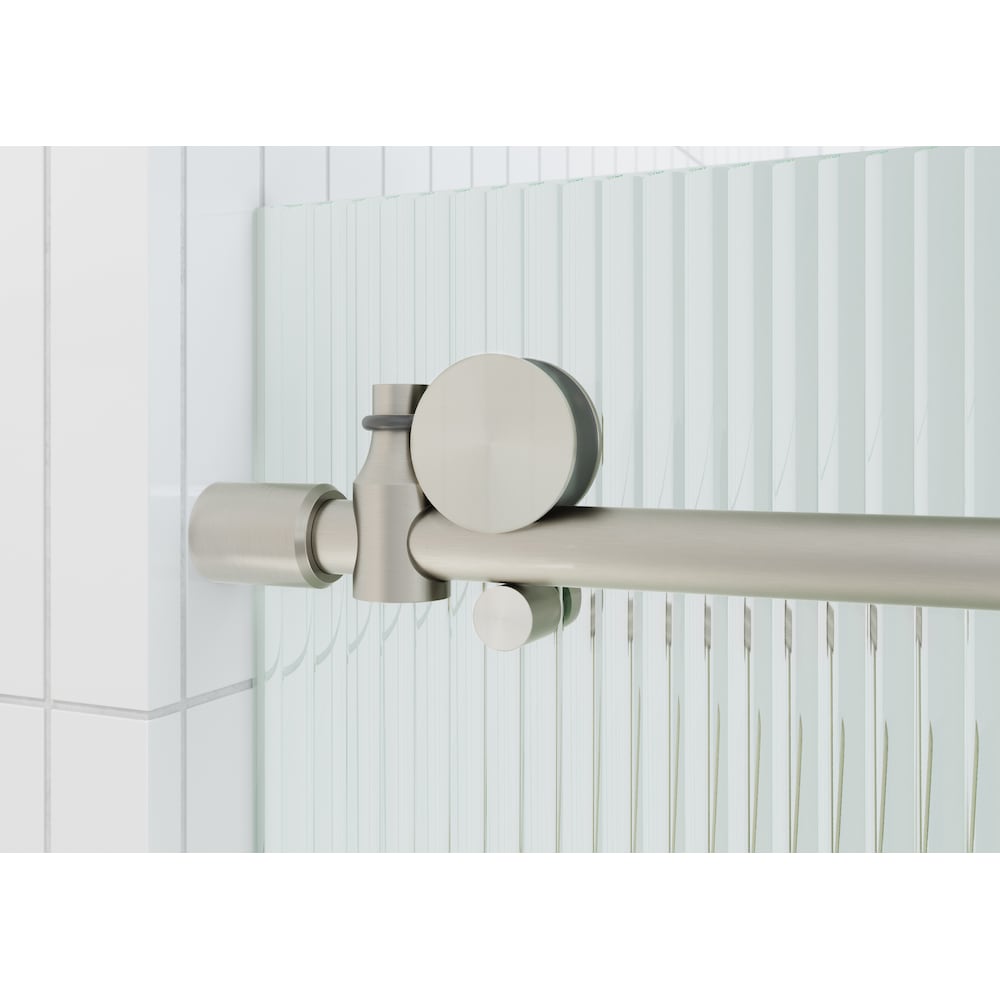 Porte de baignoire coulissante de 56 po à 60 po de largeur x 60 po de hauteur en nickel brossé avec verre cannelé - Côté droit