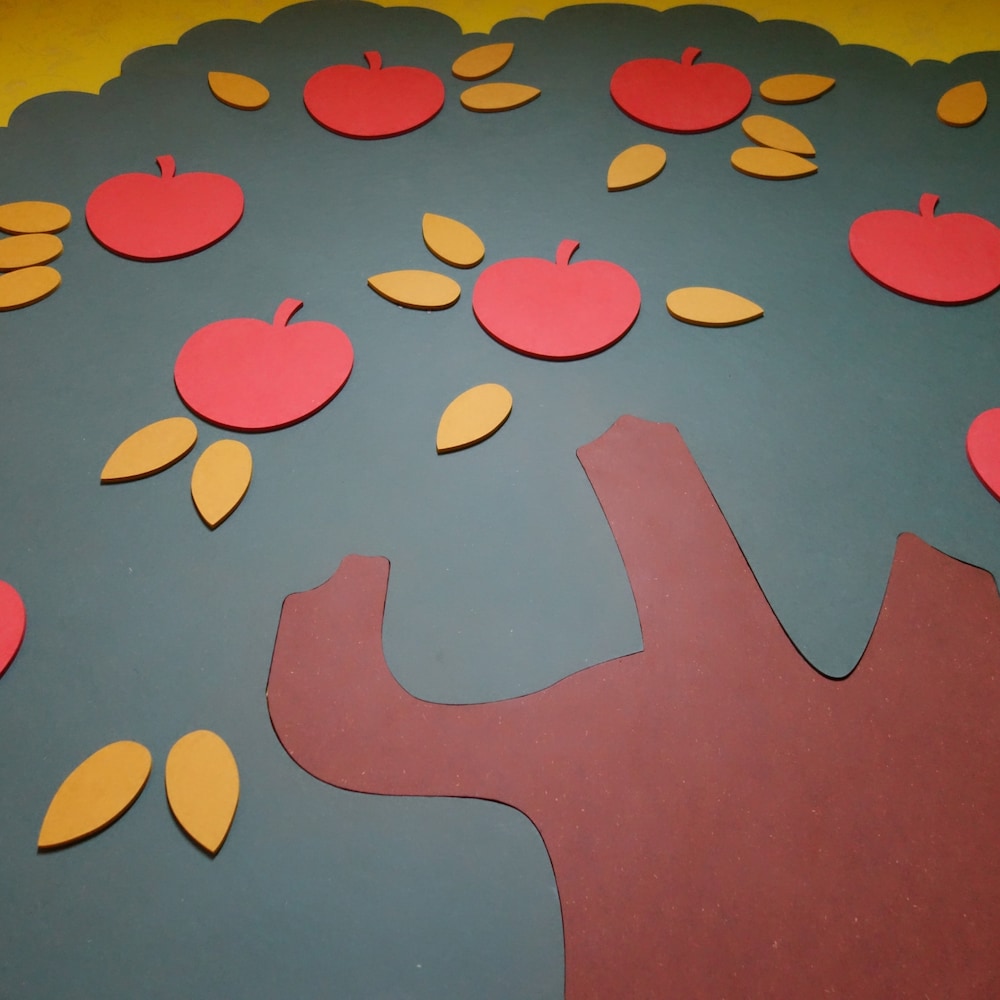 MDF couleur 5,0 mm x 2 pi x 2 pi : rouge, vert et jaune (3 pièces par boîte)