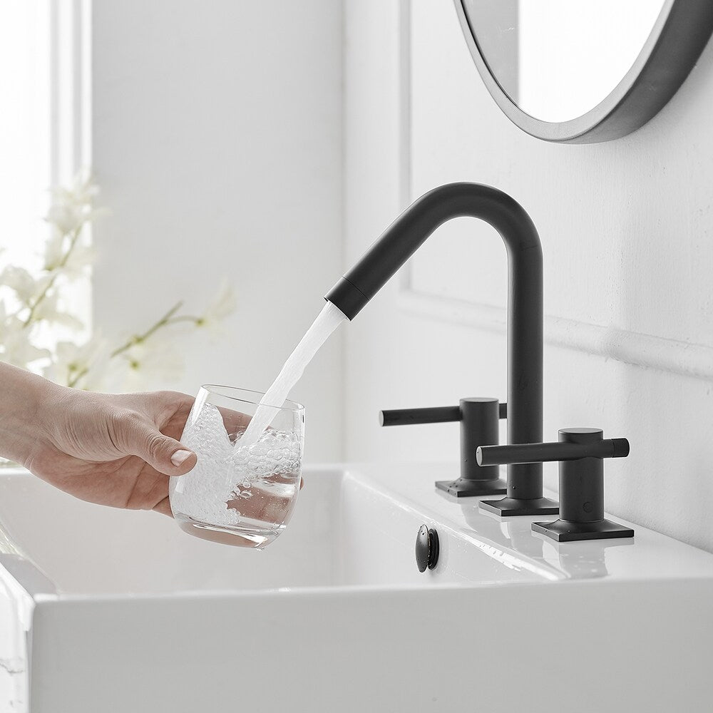 Robinet de salle de bain à double poignée à arc élevé de 8 po à économie d'eau avec kit de vidange en noir mat