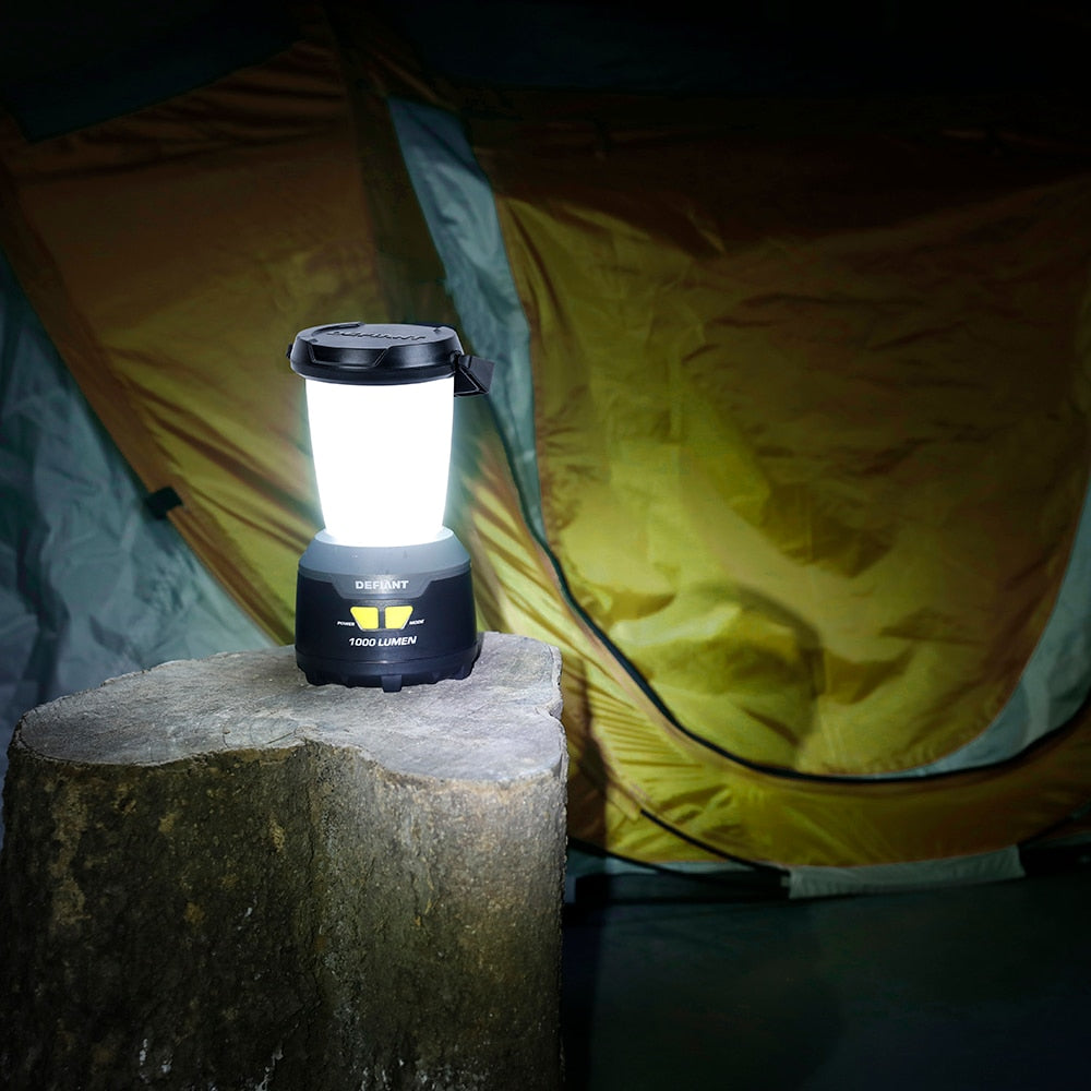 Lanterne flottante résistante aux intempéries à intensité variable pour intérieur/extérieur de 1 000 lumens, 6 modes, avec crochet intégré (6 piles AA incluses)