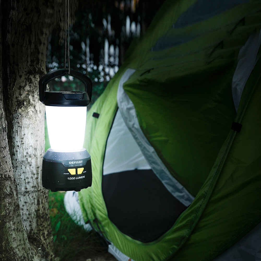 Lanterne flottante résistante aux intempéries à intensité variable pour intérieur/extérieur de 1 000 lumens, 6 modes, avec crochet intégré (6 piles AA incluses)