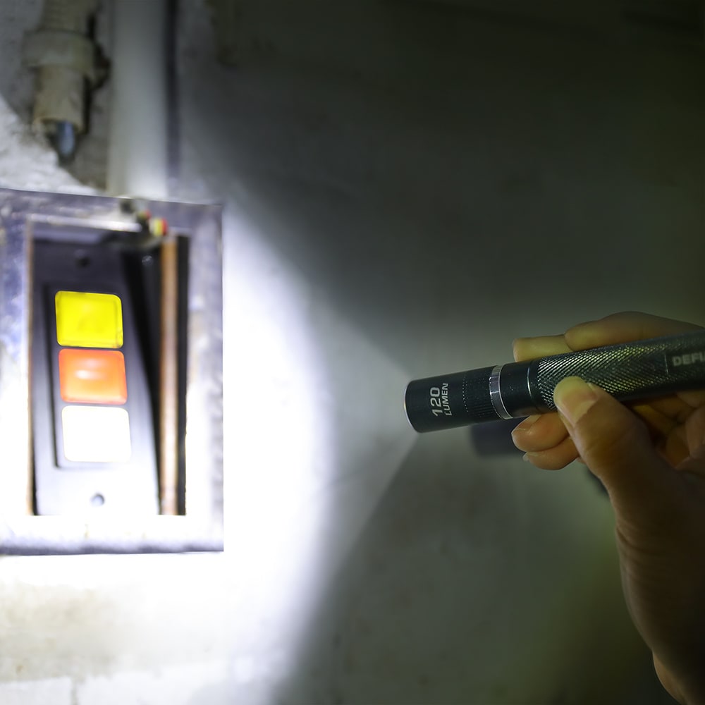 Lampe stylo LED en aluminium de 120 lumens avec fonction UV (2 piles AAA incluses)