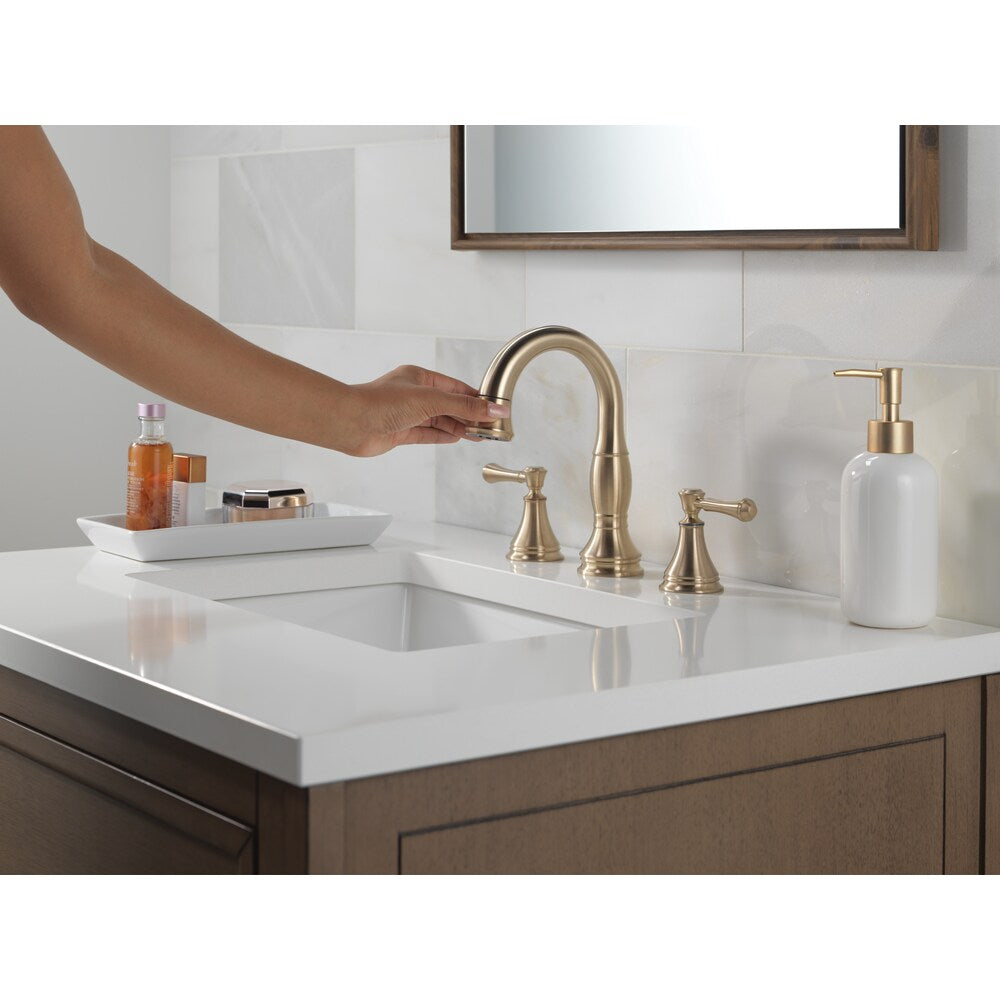 Robinet de salle de bain à deux poignées et à large bec rétractable Cassidy de 8 po en bronze champagne