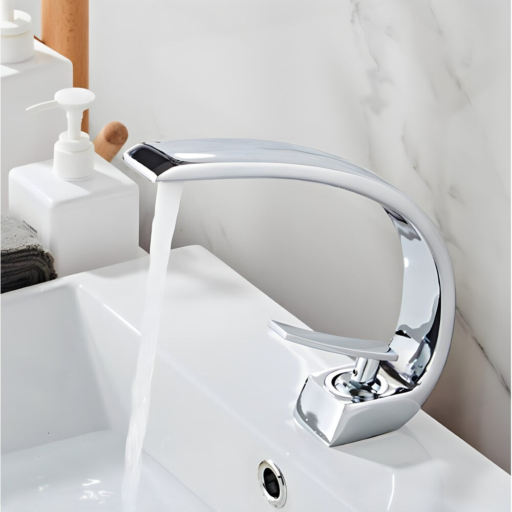 Island-A 1H Faucet in Chrome with Pop Up Drain in Chrome