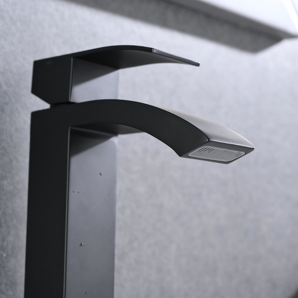 Capricorn Single Hole Bathroom Sink Faucet in Matte Black