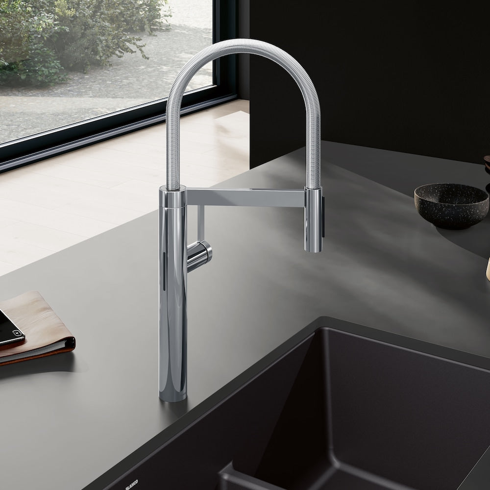 Culina II Single-Handle Touchless Kitchen Faucet in Chrome