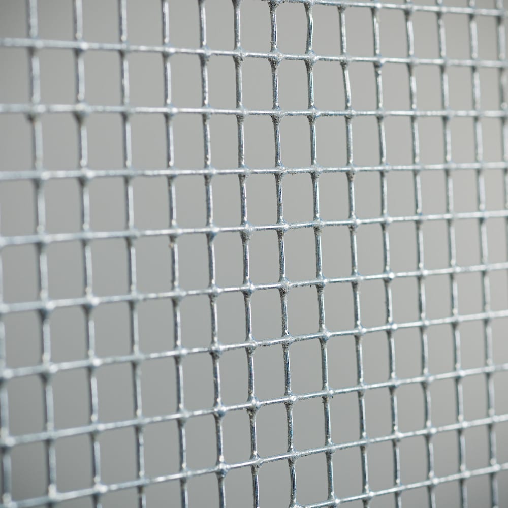 Clôture en treillis d'acier galvanisé soudé de calibre 23 de 5 pi L x 24 po H avec maille de 1/4 po x 1/4 po