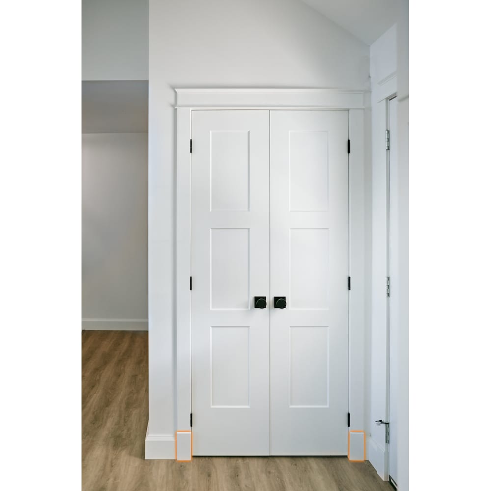 1-inch x 3 3/4-inch x 9-inch Victorian MDF Primed Fibreboard Plinth Block Moulding