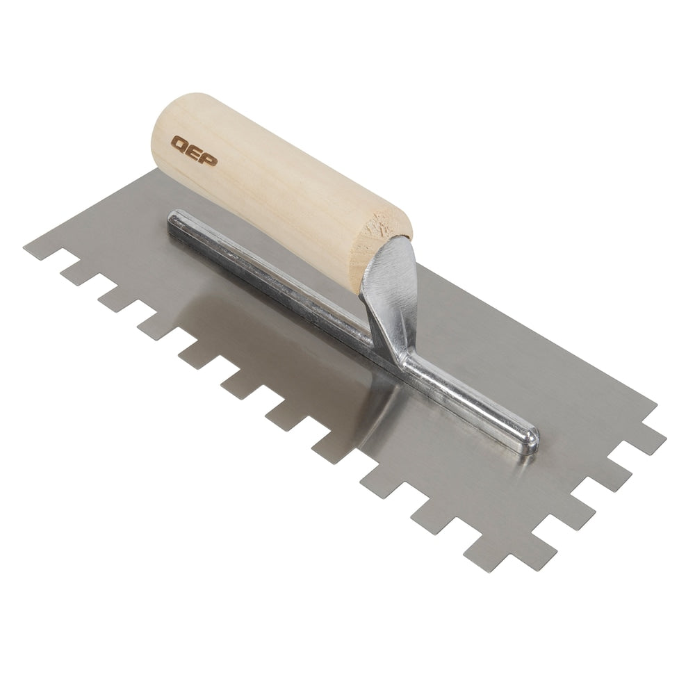 Truelle à plancher traditionnelle en acier au carbone à encoches carrées avec manche en bois de 1/2 po x 1/2 po x 1/2 po